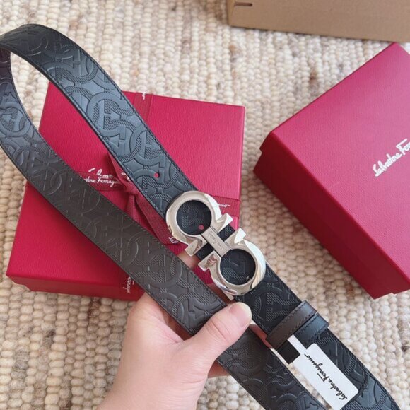 Salvatore Ferragamo Gancini Embossed/black Exotic Belt Authentic size Mens 115cm - Picture 3 of 5